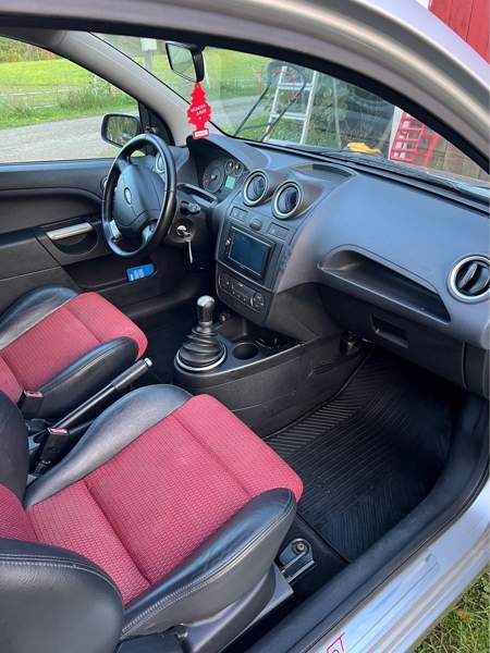 Ford Fiesta Mikkeli - valokuva 8