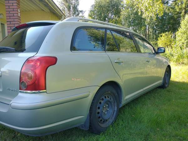 Toyota Avensis Каяни - изображение 1