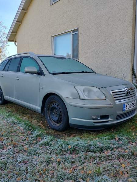 Toyota Avensis Каяни - изображение 3