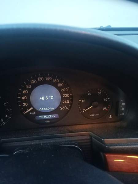 Mercedes-Benz E Ylivieska - valokuva 7