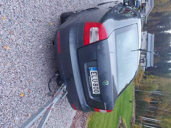 Skoda Octavia Luga – foto 3