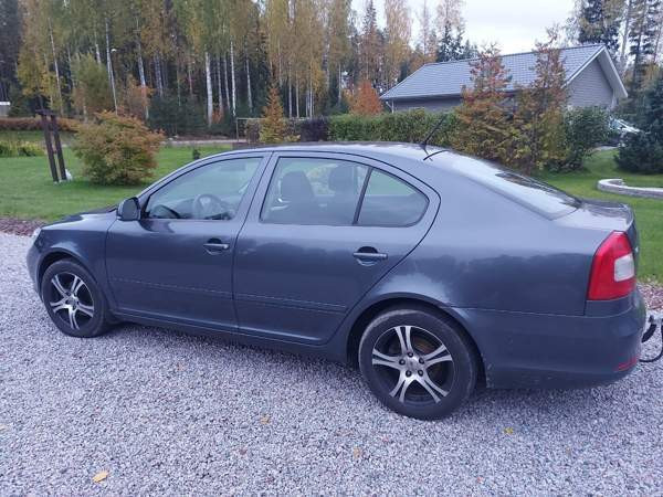 Skoda Octavia Luga – foto 2