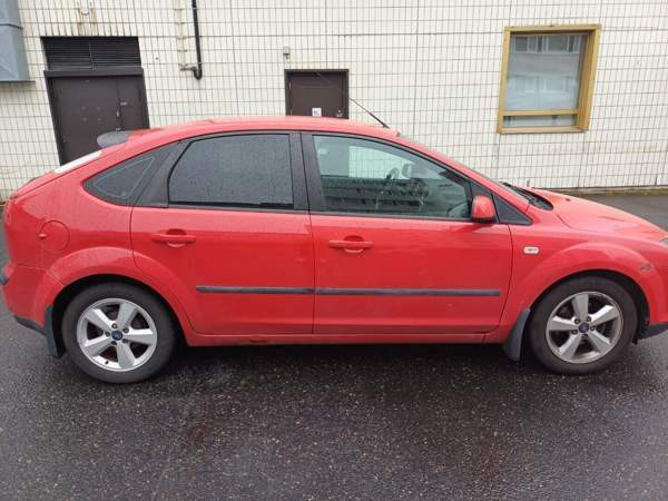 Ford Focus Oulu - valokuva 5