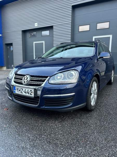 Volkswagen Golf Turtkul - valokuva 1