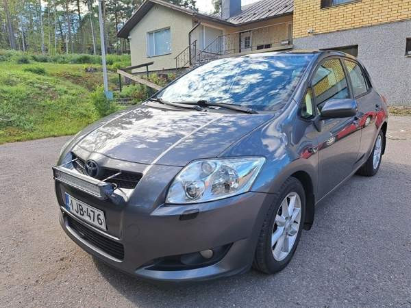 Toyota Auris Helsinki - valokuva 2