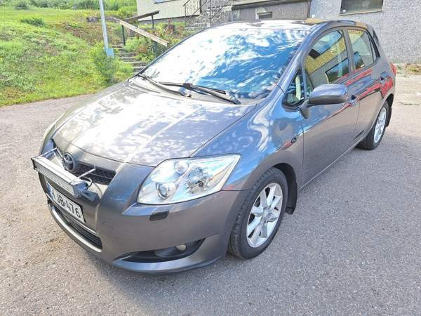 Toyota Auris Helsinki - valokuva 4