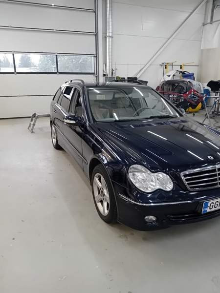 Mercedes-Benz 180 Куопио - изображение 3