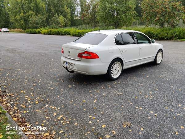 Skoda Superb Миккели - изображение 6