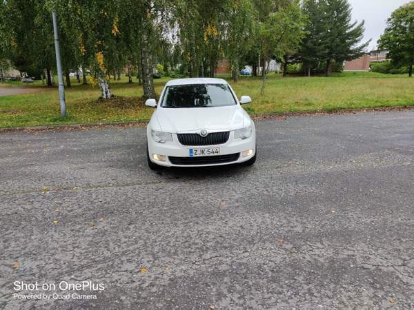 Skoda Superb Миккели - изображение 3