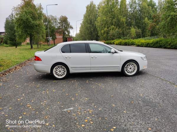 Skoda Superb Миккели - изображение 7