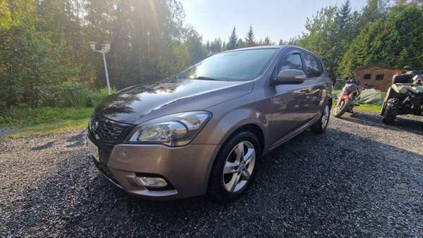 Kia Ceed Nurmijärvi - valokuva 2