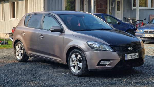 Kia Ceed Nurmijärvi - valokuva 1