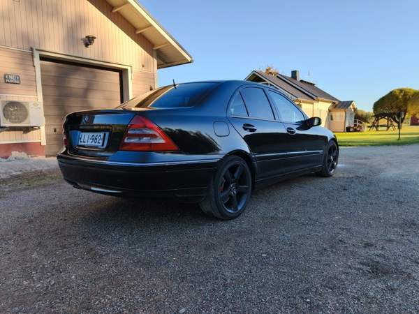 Mercedes-Benz C Joensuu - valokuva 4