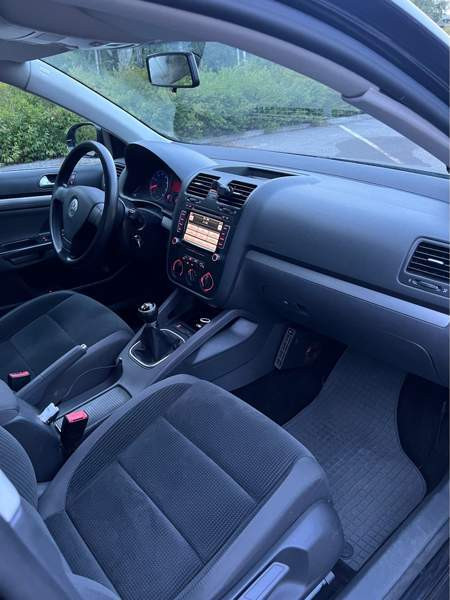 Volkswagen Jetta Вантаа - изображение 8