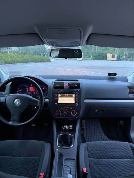 Volkswagen Jetta Вантаа - изображение 7