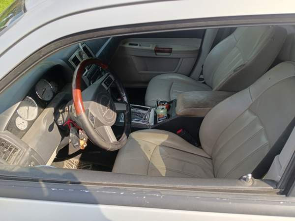 Chrysler 300C Yloejaervi - изображение 2