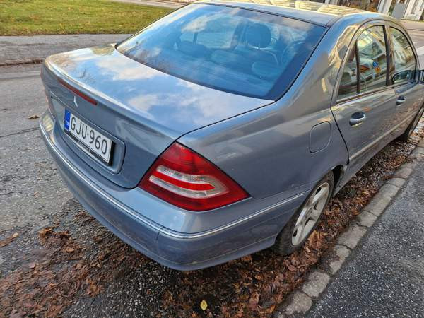 Mercedes-Benz 200 Espoo - valokuva 3
