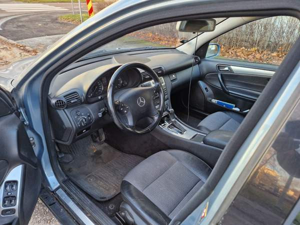 Mercedes-Benz 200 Espoo - valokuva 4