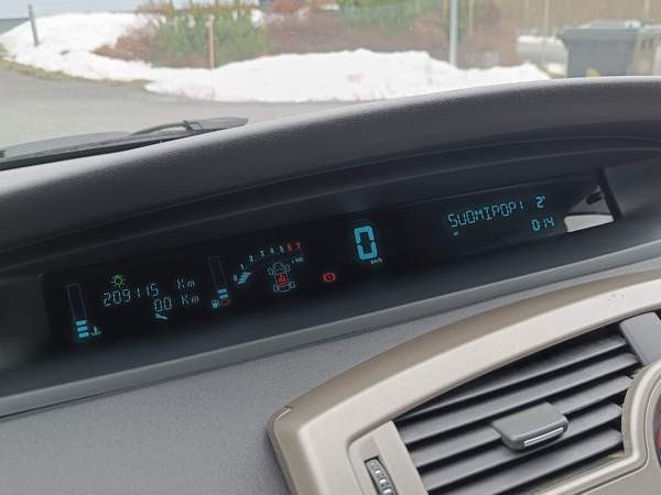 Renault Grand Scenic Макао - изображение 7