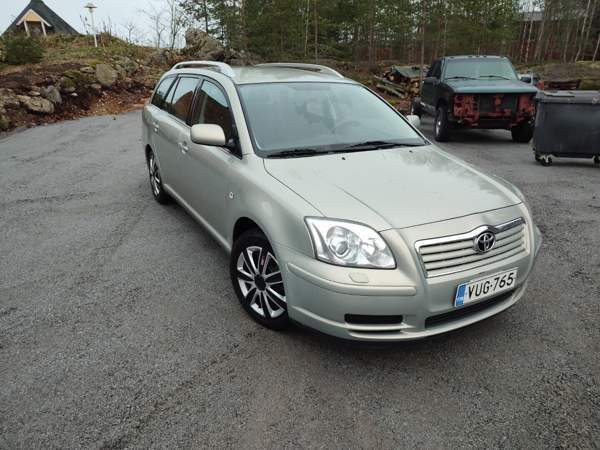 Toyota Avensis Nokia - valokuva 6