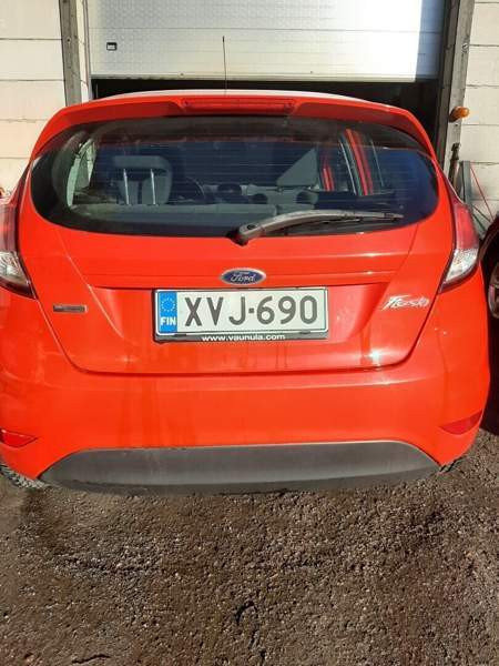 Ford Fiesta Мянтсяля - изображение 2