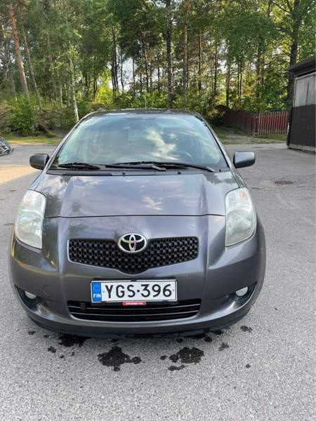 Toyota Yaris Turtkul - valokuva 5