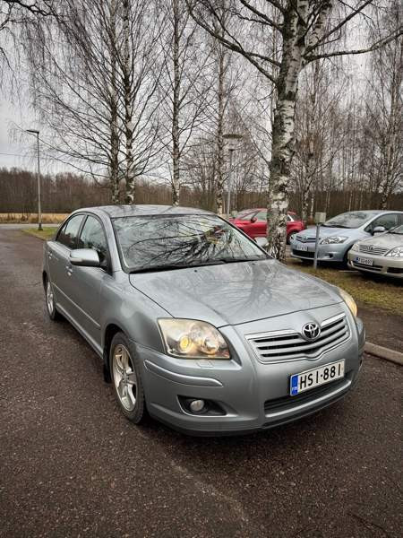 Toyota Avensis Vantaa - valokuva 1