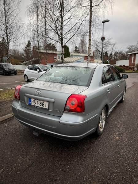 Toyota Avensis Vantaa - valokuva 3