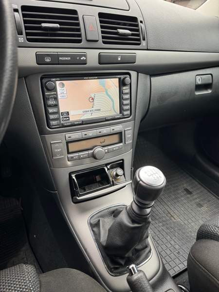 Toyota Avensis Vantaa - valokuva 7