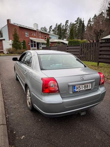 Toyota Avensis Vantaa - valokuva 4