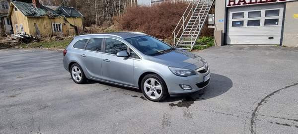 Opel Astra Tampere - photo 1