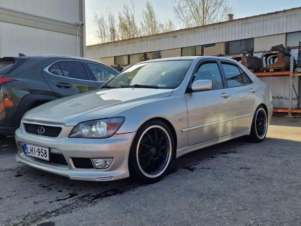 Lexus IS Helsinki - valokuva 1