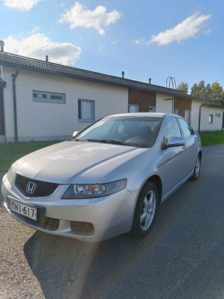 Honda Accord Raahe - valokuva 1
