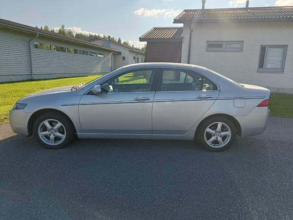 Honda Accord Raahe - valokuva 5
