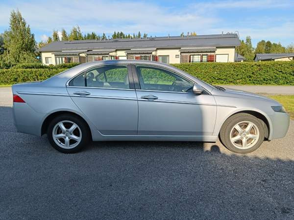 Honda Accord Raahe - valokuva 6