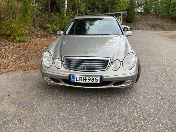 Mercedes-Benz E Холлола - изображение 2