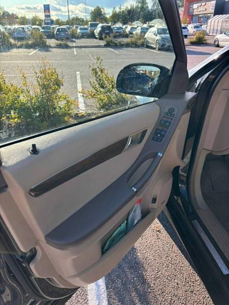 Mercedes-Benz R Kirkkonummi - valokuva 4