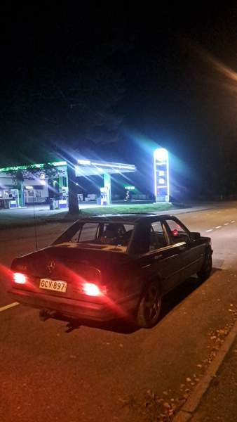 Mercedes-Benz 190 Rautalampi – foto 3