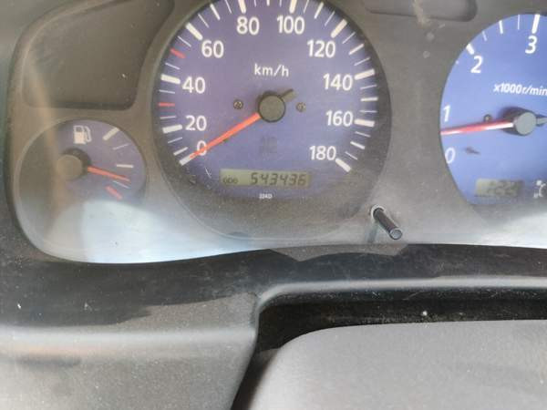 Nissan Pickup Tornio - valokuva 6