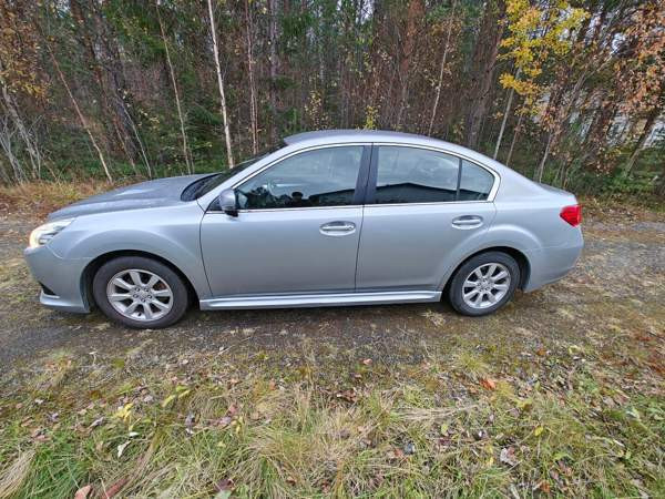 Subaru Legacy Oulu - valokuva 5