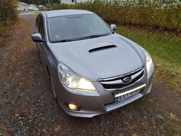 Subaru Legacy Oulu - valokuva 3