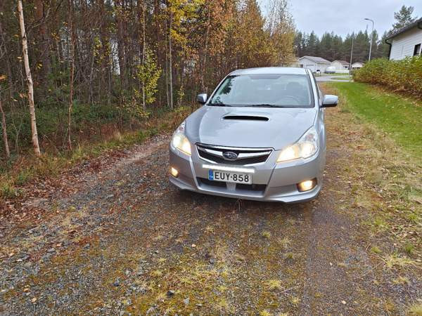 Subaru Legacy Oulu - valokuva 1