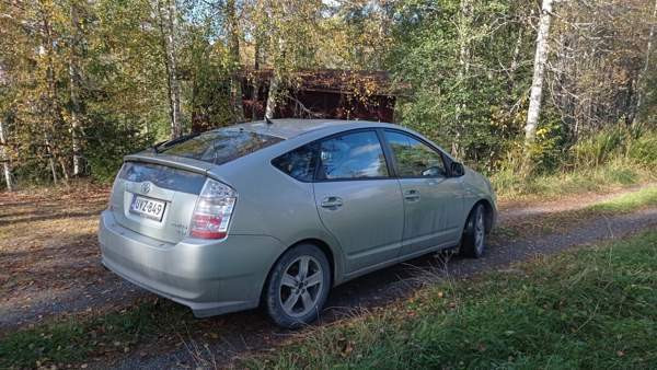 Toyota Prius Vesilahti - valokuva 4