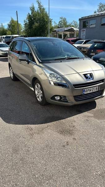 Peugeot 5008 Vantaa - photo 1