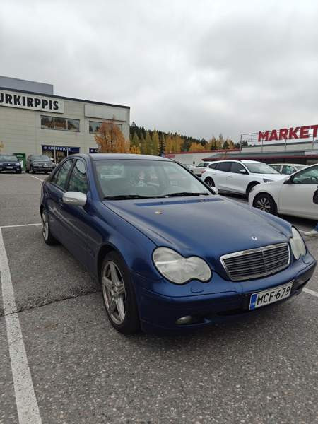 Mercedes-Benz C Glebychevo - valokuva 1