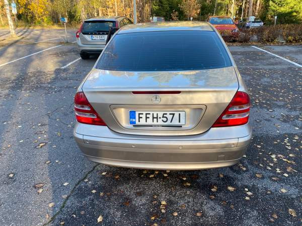 Mercedes-Benz C Espoo - valokuva 4