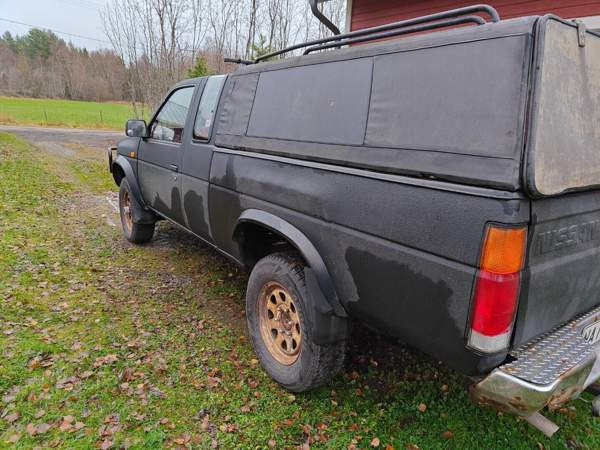 Nissan King Cab Taksimo - valokuva 8