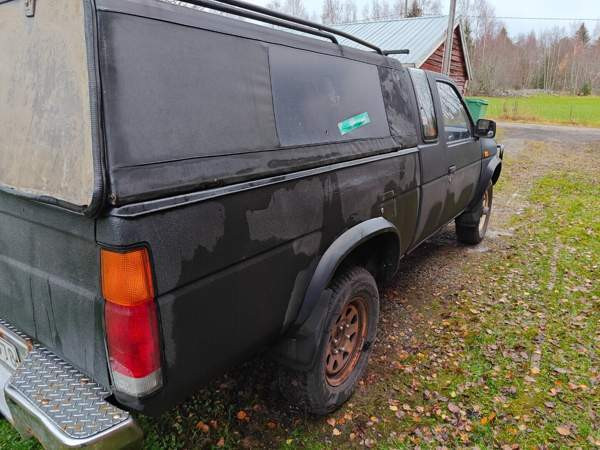 Nissan King Cab Taksimo - valokuva 7