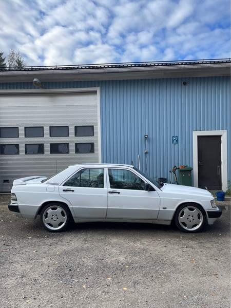 Mercedes-Benz 190 Ювяскюля - изображение 2