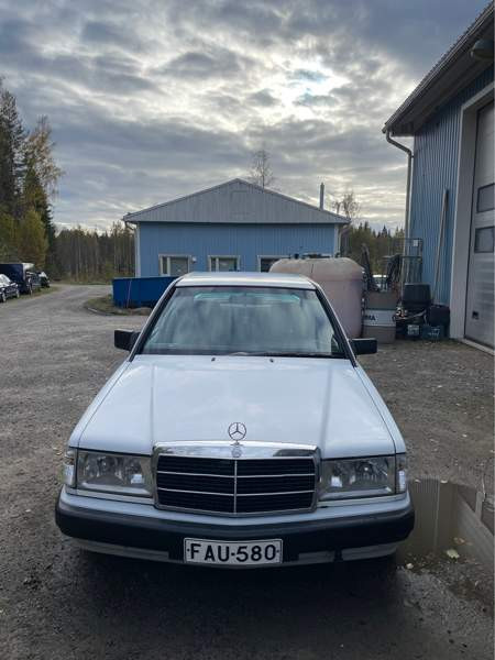 Mercedes-Benz 190 Ювяскюля - изображение 4